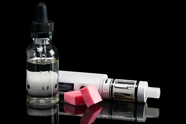 Une e-cigarette gout bonbon